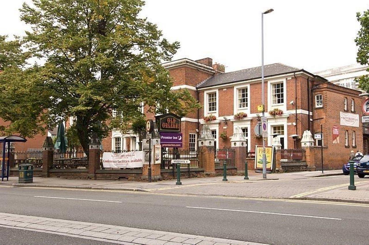 Premier Inn Birmingham City Centre Broad Street Esterno foto