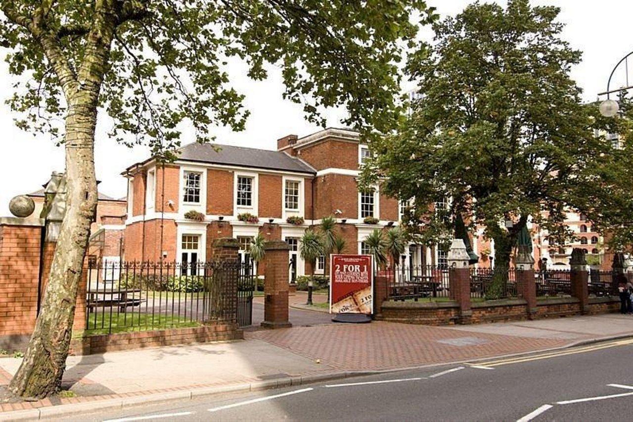 Premier Inn Birmingham City Centre Broad Street Esterno foto
